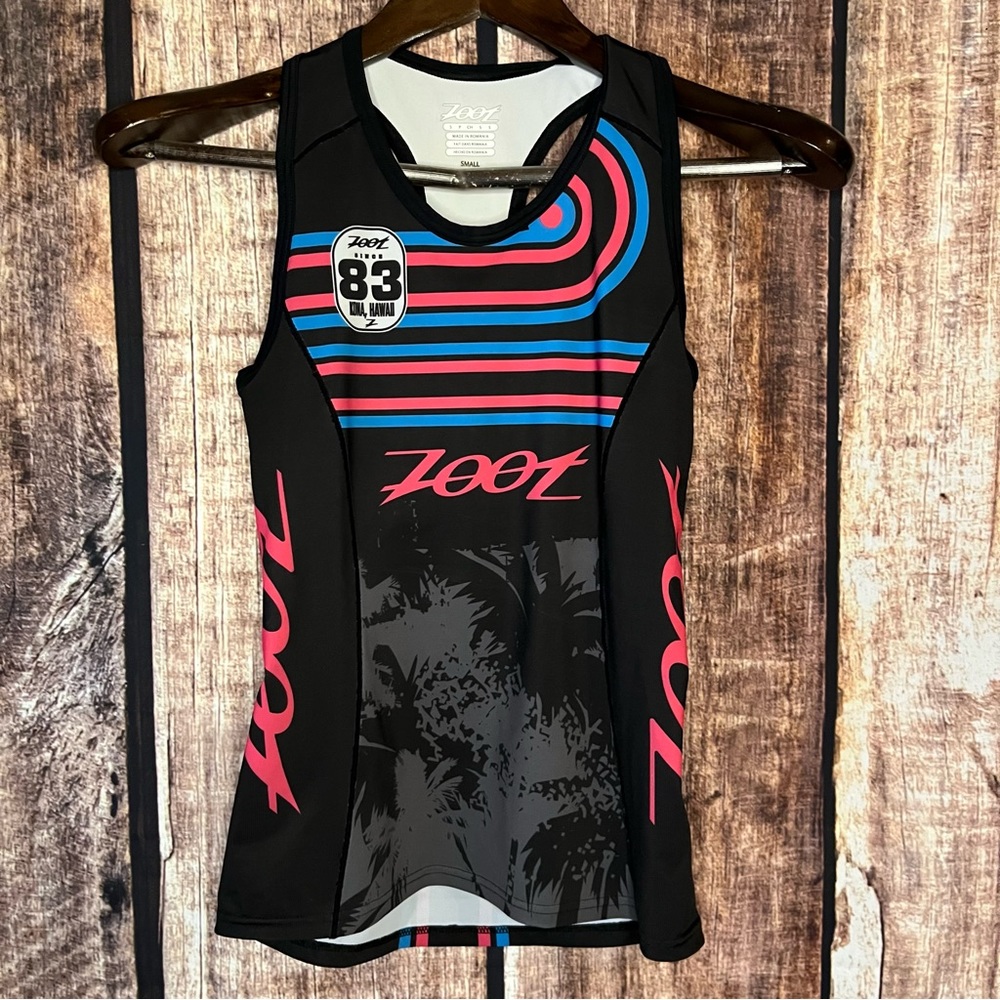 Zoot Women's Black and Pink Performance Top